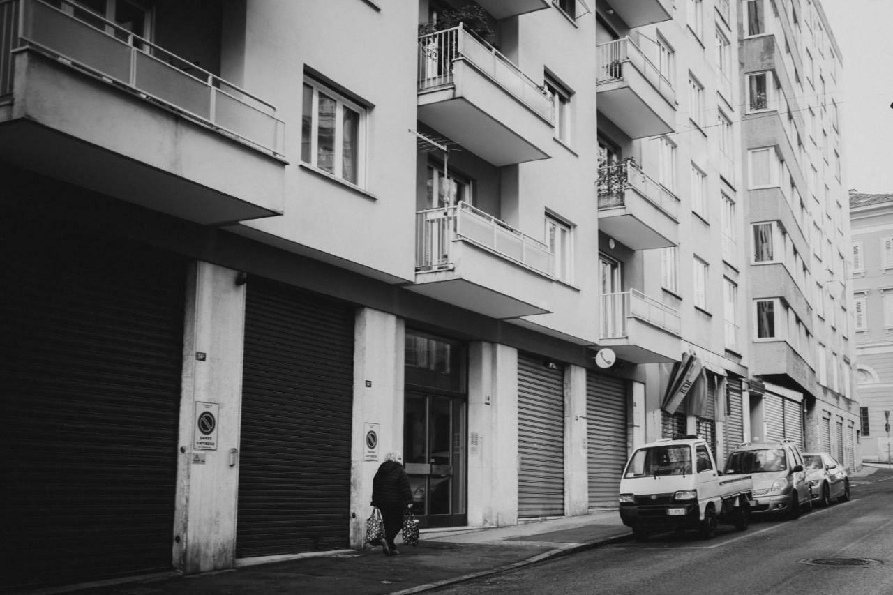 La Boutique Del Vento - Esclusivo In Pieno Centro Apartment Trieste Luaran gambar